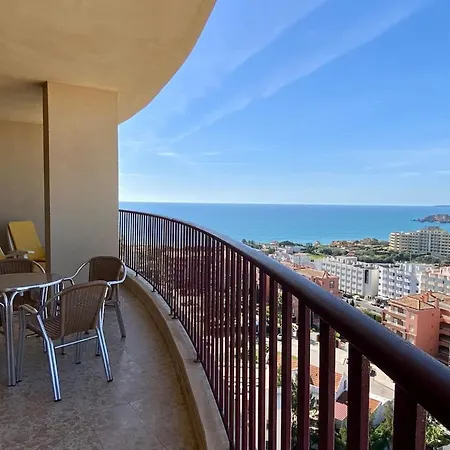 Golden Sea - Stunning View-Big Balcony-2 Bedrooms Apartman *