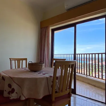 Golden Sea - Stunning View-Big Balcony-2 Bedrooms Apartman *